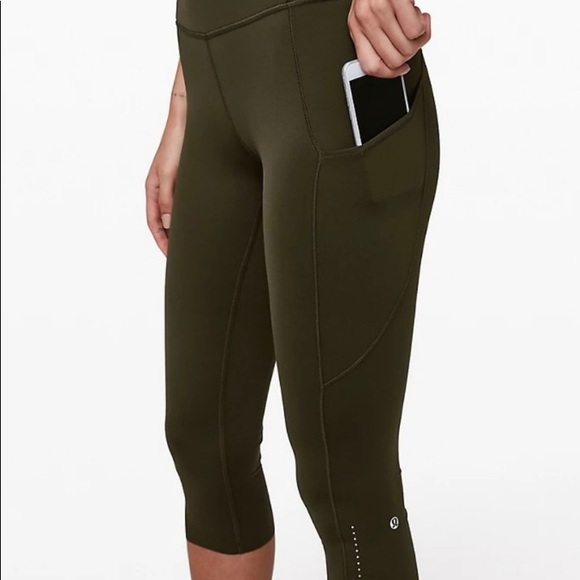 Lululemon Fast and Free Crops - Picture 1 of 8